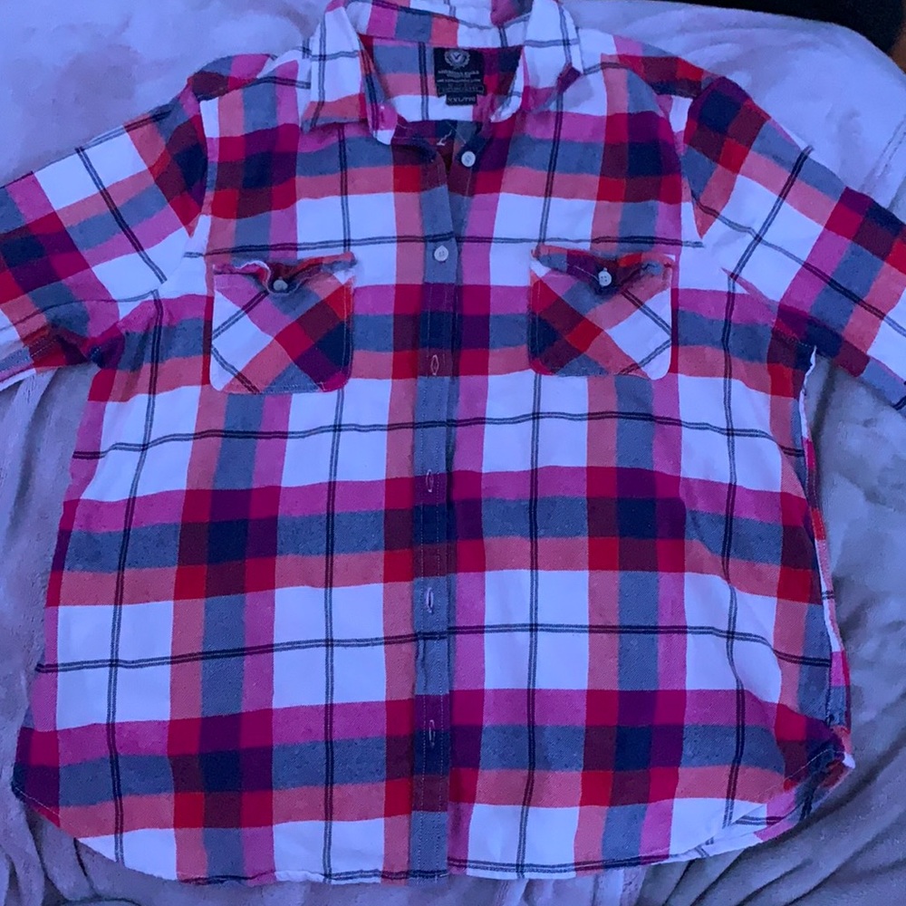 I’m selling a American eagle flannel